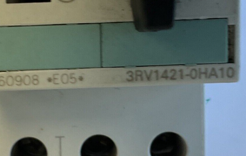 SIEMENS 3RV1421-0HA10 MANUAL MOTOR STARTER 16A CLASS 10 0.55-0.8A 50/60HZ CAT.A
