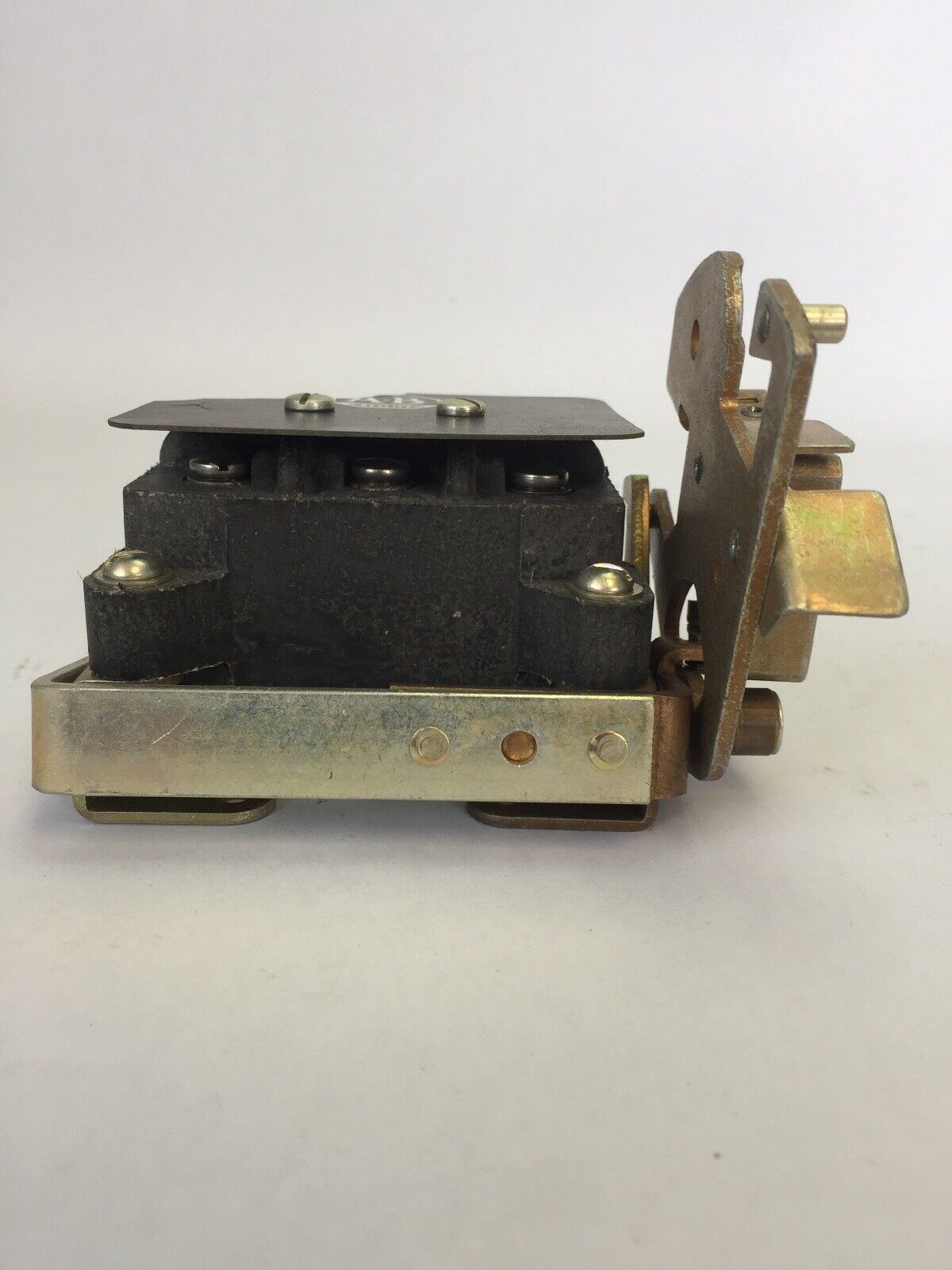 ALLEN BRADLEY X-66704 DISCONNECT SWITCH SIZE 1