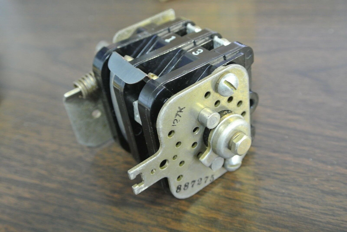 ALLEN-BRADLEY 887275 ROTARY PILOT SWITCH - SPECIAL - BULLETIN 806 - NEW SURPLUS