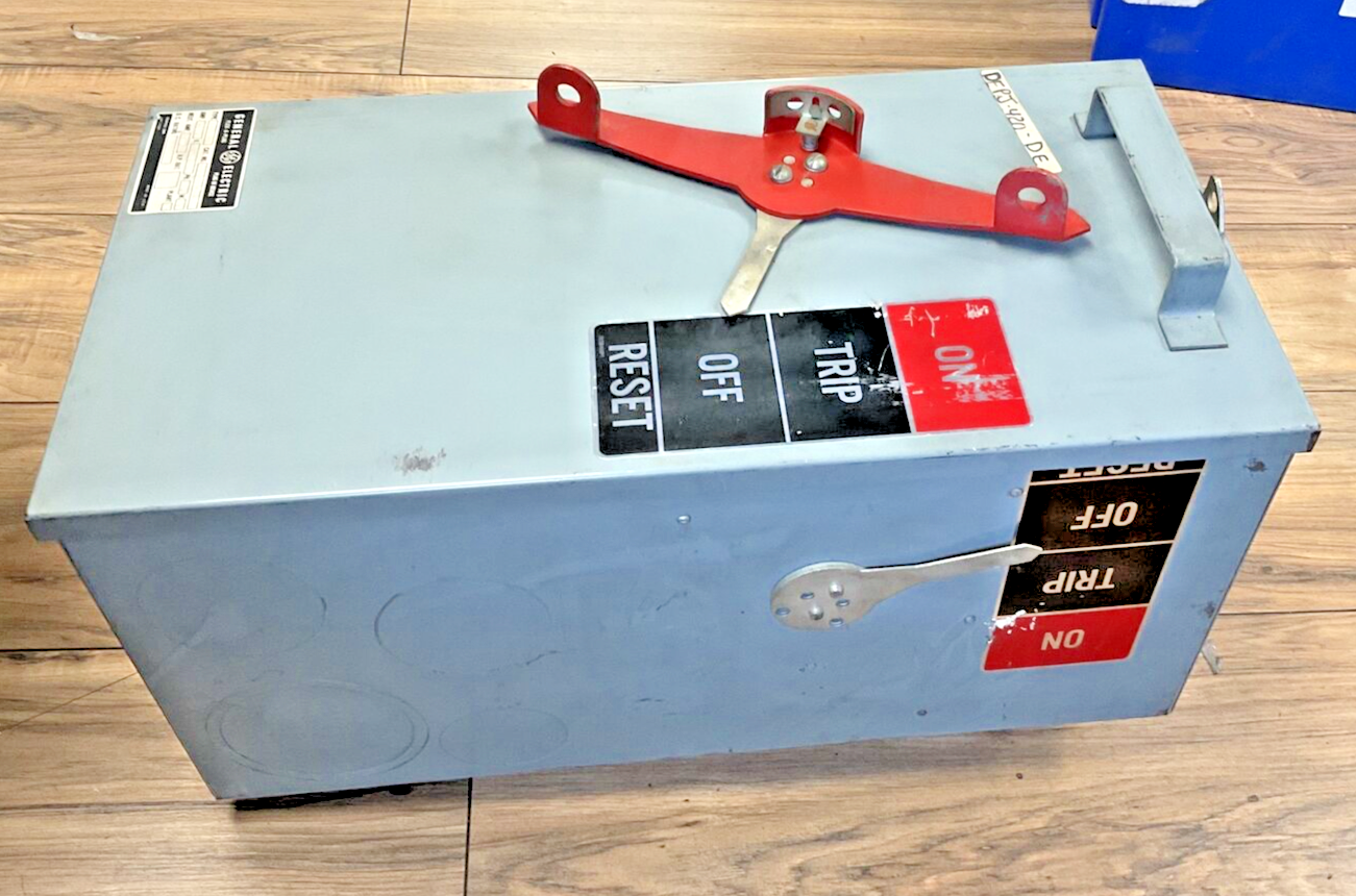 GENERAL ELECTRIC DFPJ-420-DE FLEX-A-PLUG BUS PLUG TJ236200 BREAKER 200A 3PH 600V