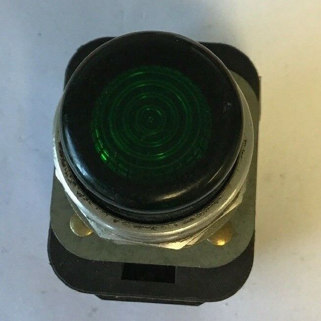 ALLEN-BRADLEY 800T-QT24 SER. T GREEN PUSHBUTTON SWITCH 24VAC/DC #757 LAMP