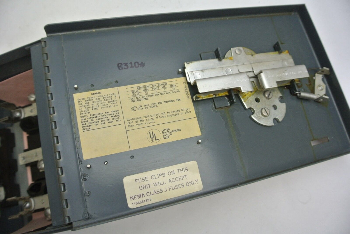 GE QMR261J - FUSIBLE DISCONNECT / PANELBOARD SWITCH - 600VAC, 30A, 2-POLE