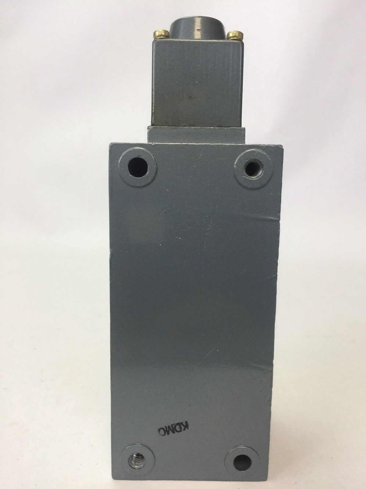 ALLEN BRADLEY 802X-A4W2 LIMIT SWITCH 600VAC 7200VA 720VA SERIES C NEMA TYPE 4