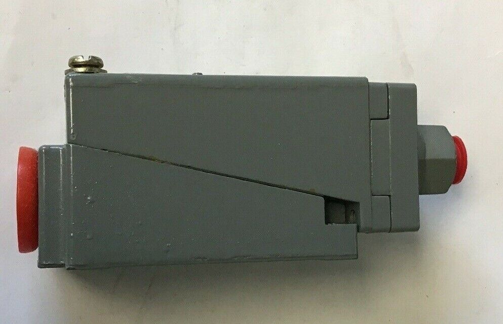 SQUARE D 9007 B62P LIMIT SWITCH SER. B