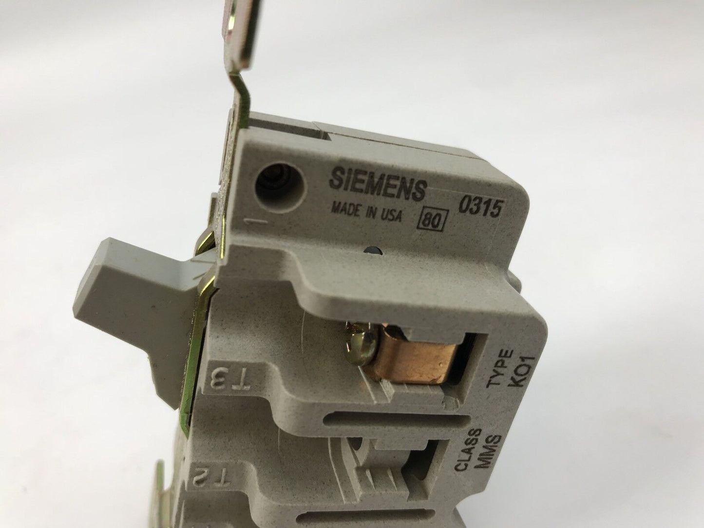 Seimens MMSK01 Manual Switch Max Voltage/HP 575VAC 3 HP 575VAC HP 1/3 Phase