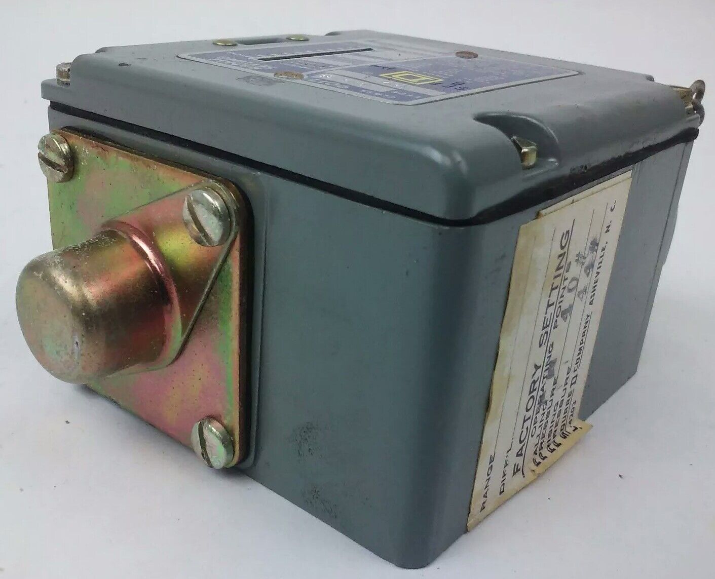 SQUARE D 9012 ACW5S38 SER.B, PRESSURE SWITCH, SET 40-44 PSI, FORM V, 9012 ACW5,