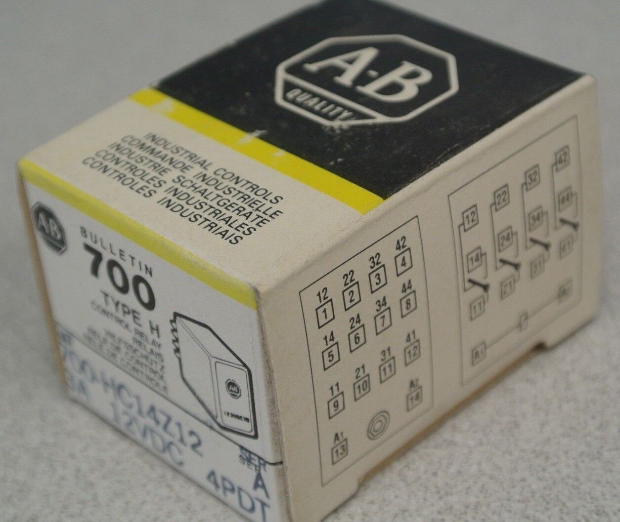 ALLEN-BRADLEY 700-HC14Z12 Ser. A / TYPE H CONTROL RELAY / NEW SURPLUS
