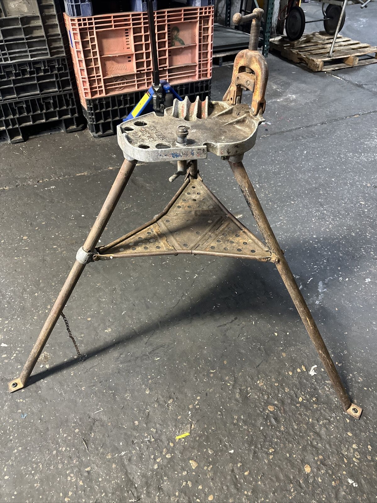 RIDGID NO 40A TRISTAND