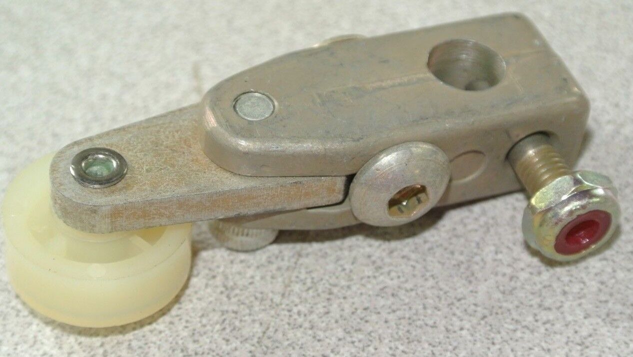 ALLEN-BRADLEY 802T-W6 OPERATING LEVER - NEW SURPLUS in ORIGINAL BAG ROLLER ARM