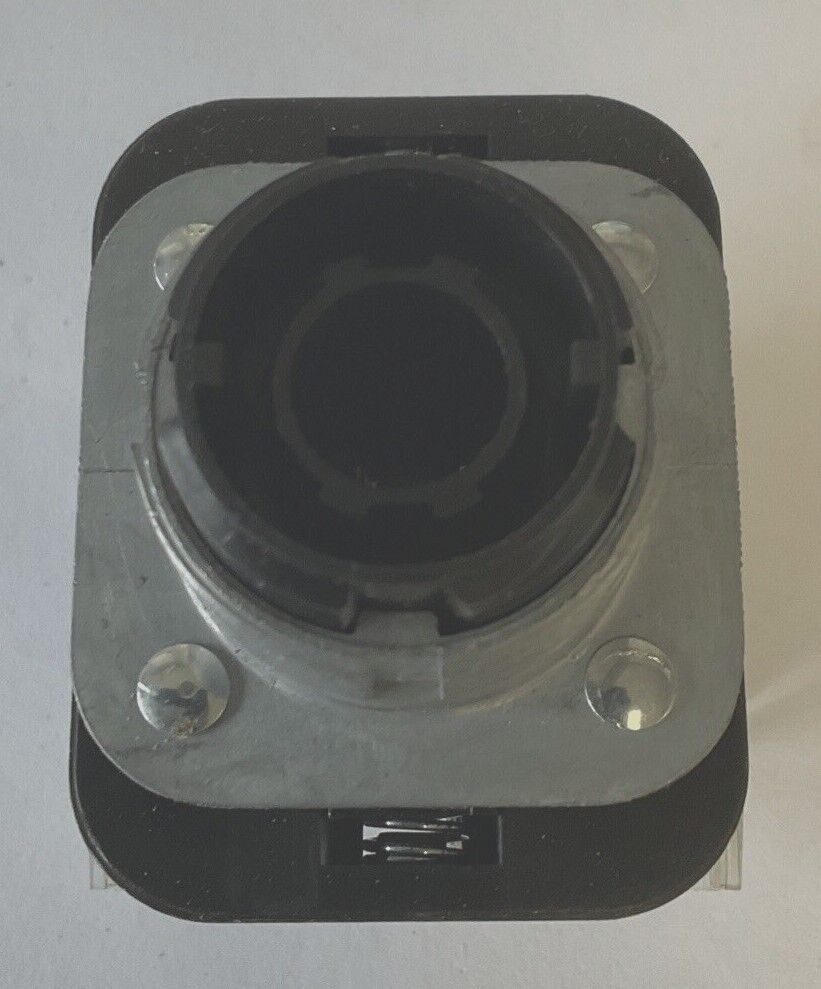 ALLEN BRADLEY 800T-FX6A1 PUSH BUTTON 2 POS. PUSH-PULL SER.T MISSING RED CAP