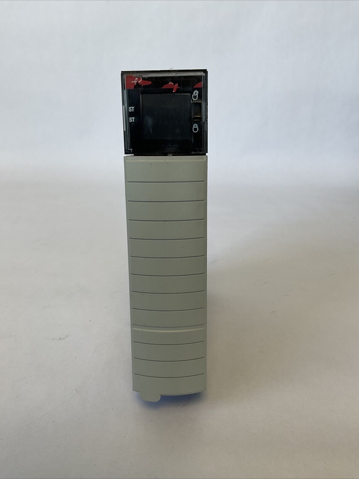 ALLEN BRADLEY 1756-IA16 SER A F/W REV 3.3 AC INPUT 16PT 120VAC 50/60HZ 13mA