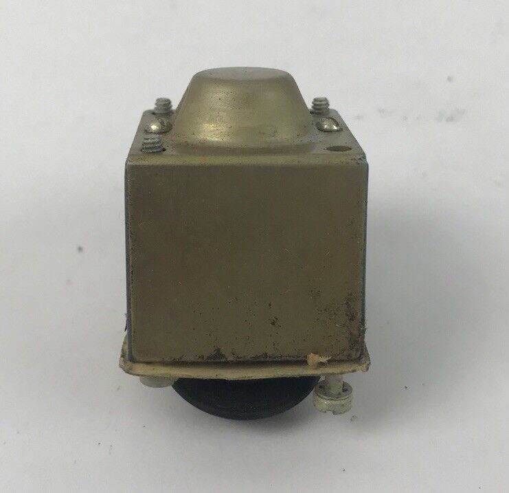 ALLEN BRADLEY Z-16072, BUL. 802T, OIL TIGHT LIMIT SWITCH, TYPE L2, NEW, Z16072