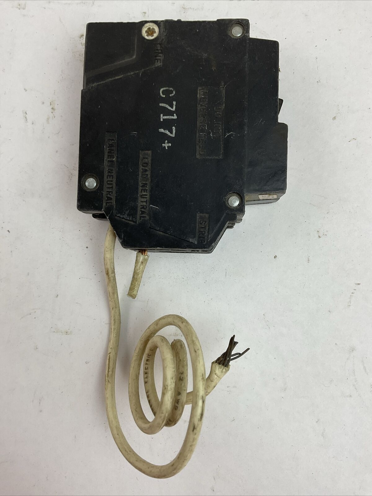 GE THQL-1120GF 1POLE 20AMP 120VAC GROUND FAULT CIRCUIT BREAKER