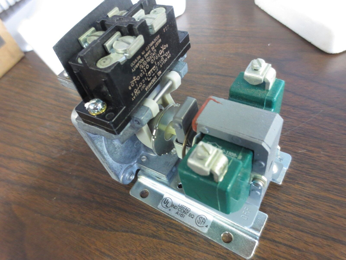 ALLEN-BRADLEY 593-BOV169 OVERLOAD RELAY AUTOMATIC RESET 3-POLE - NEW SURPLUS