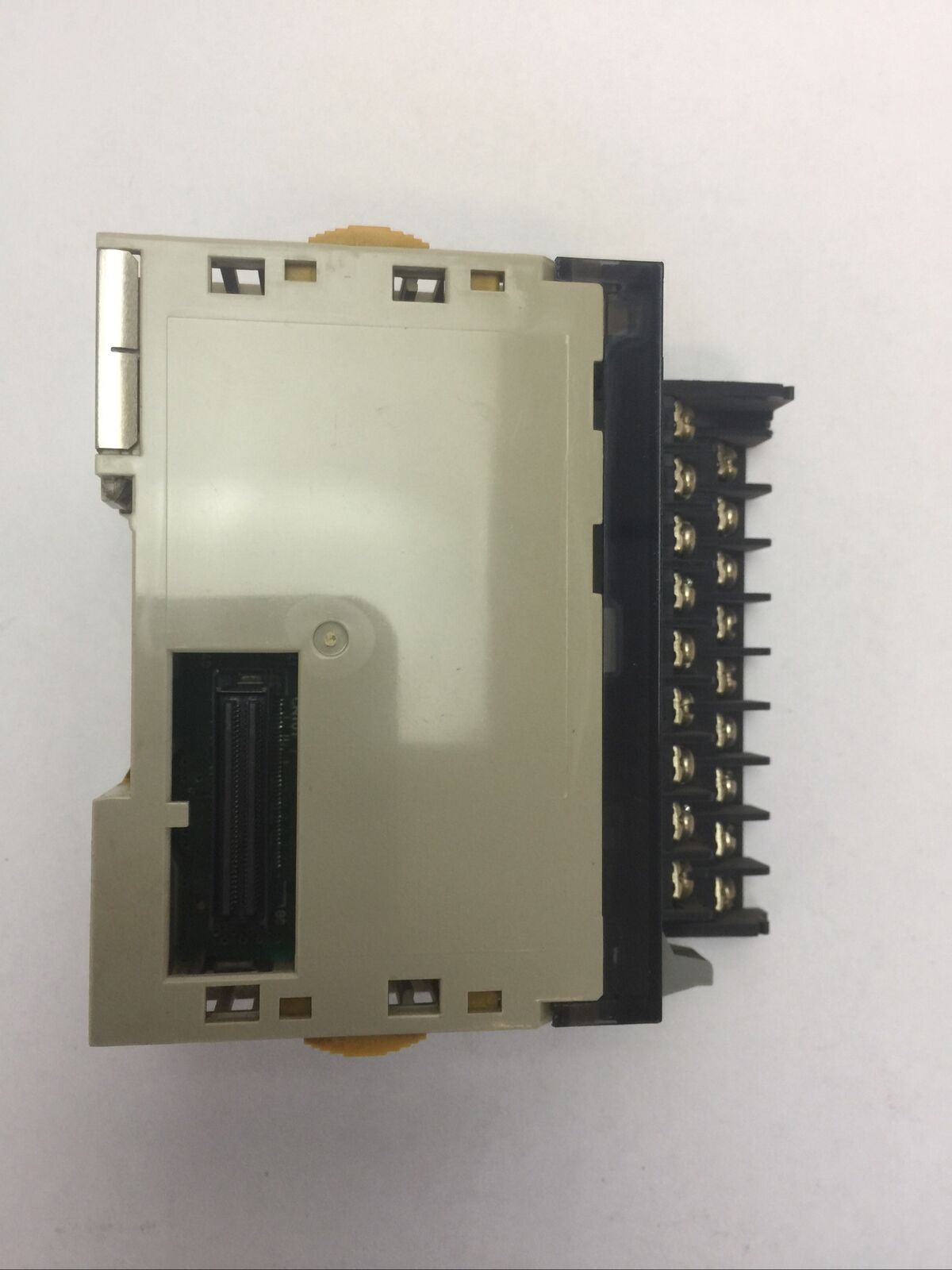 OMRON CJ1W-ID211 INPUT UNIT 24VDC 7mA