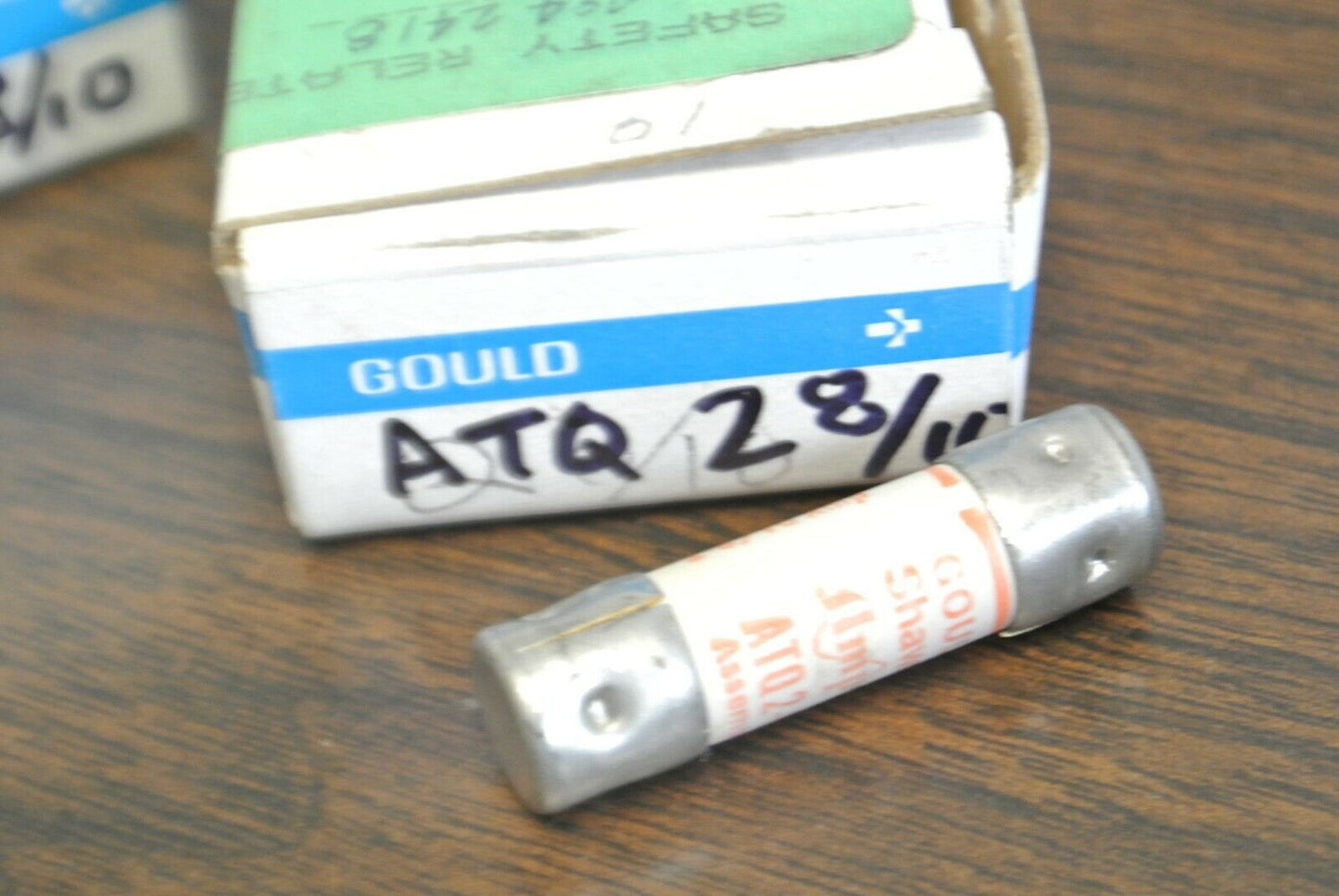 BOX of 10 / GOULD-SHAWMUT ATQ2-8/10 AMP-TRAP® FUSE / 2-8/10A / 500V NEW SURPLUS