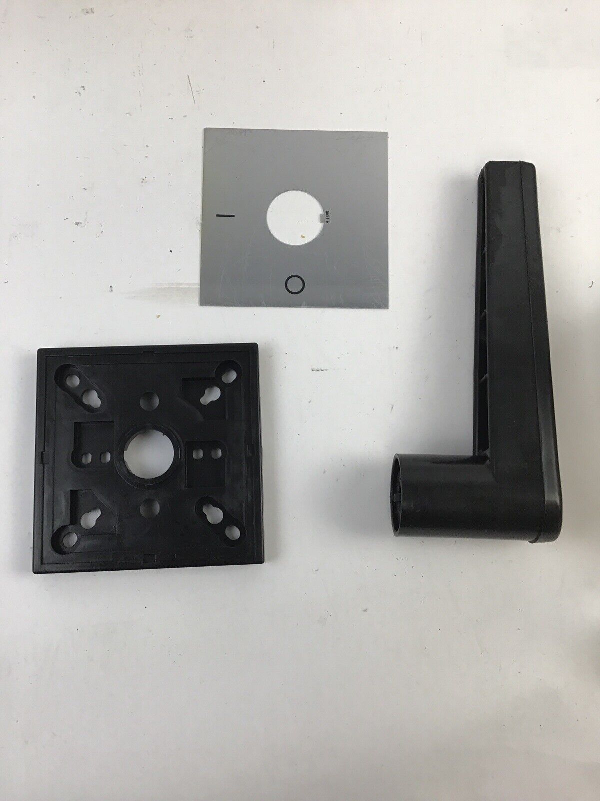 SIEMENS NON-DETACHABLE HANDLE MECHANISM. 8UB 5114-0EB01