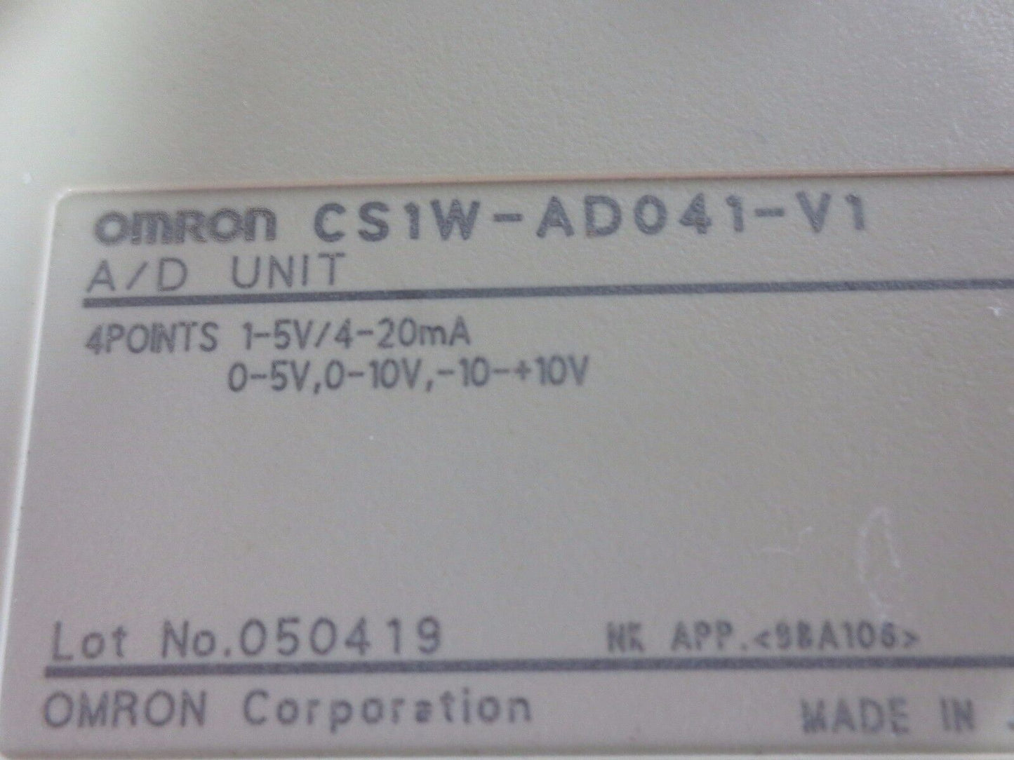OMRON CS1W-AD041-V1 A/D UNIT - PLC ANALOG I/O MODULE - 4PT, MISSING "SCREEN"