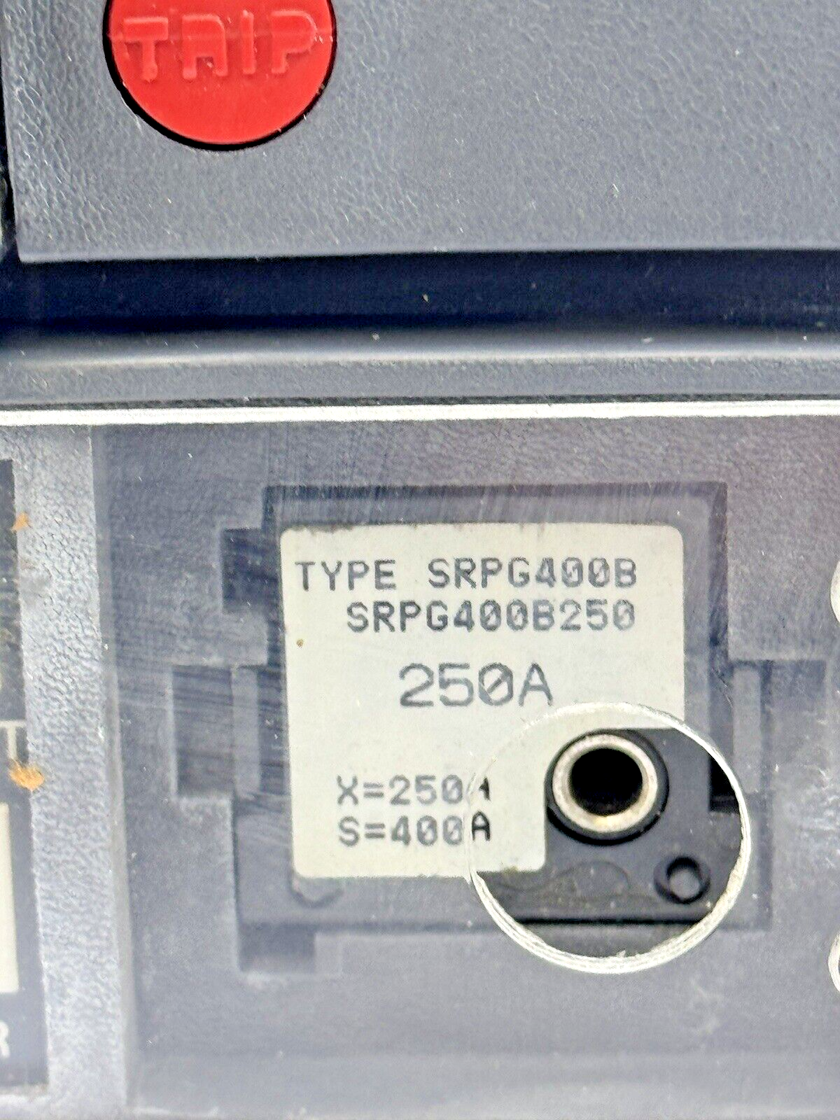 GE - SGLB36BA0400 - CIRCUIT BREAKER - 3 POLE/600 VAC/400A - W/ 250 A RATING PLUG