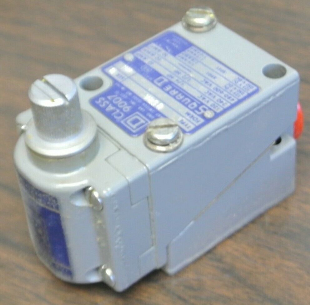 SQUARE D 9007 B52A, Ser. B HEAVY DUTY LIMIT SWITCH / NEW SURPLUS