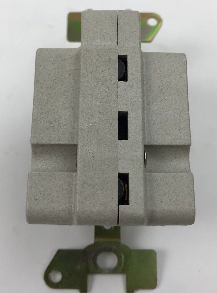 Seimens MMSK01 Manual Switch Max Voltage/HP 575VAC 3 HP 575VAC HP 1/3 Phase