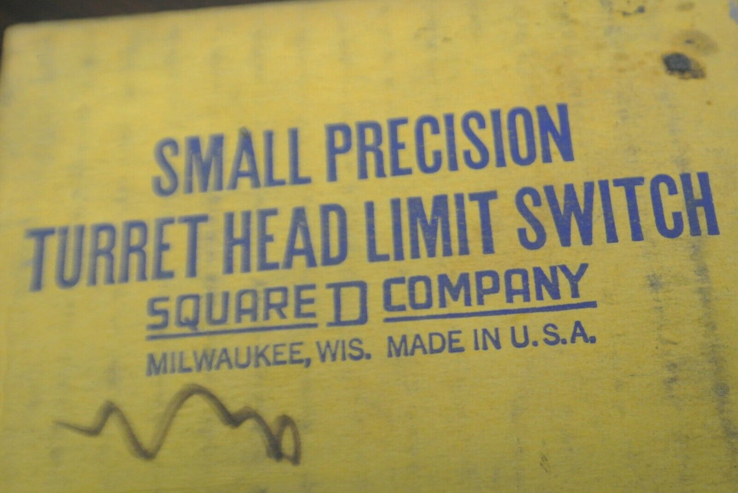 SQUARE D 9007 B61G / SMALL PRECISION TURRET HEAD LIMIT SWITCH / NEW SURPLUS