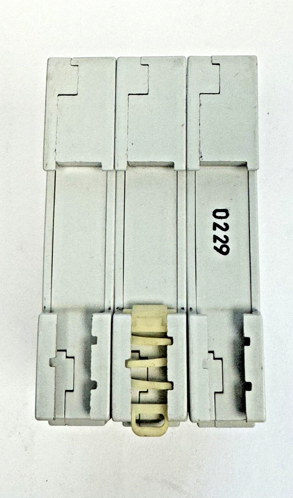 ALLEN-BRADLEY - 1492-CB3-G200 SER. C - MOTOR CONT. - 3 P, 20 A, 277 V, 10HP, 3PH