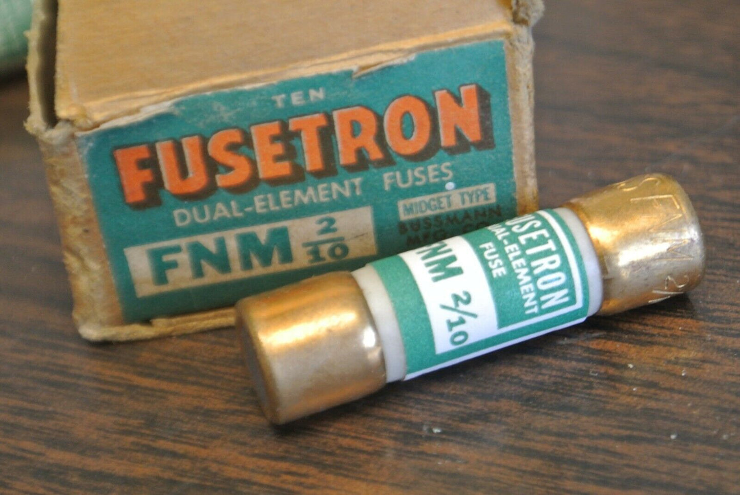 LOT of 11 / BUSSMANN FNM2/10 MIDGET FUSES 2/10A / 250V / NEW SURPLUS / FNM-2/10