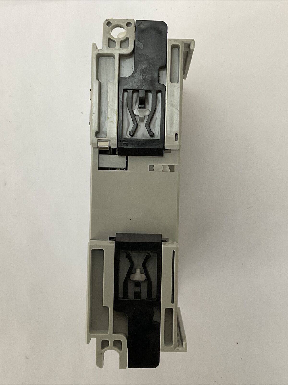 ALLEN BRADLEY 1769-OB16 SER B REV 2 F/W REV 3.1 16PT 20.4-26.4VDC SOURCING OUTPU