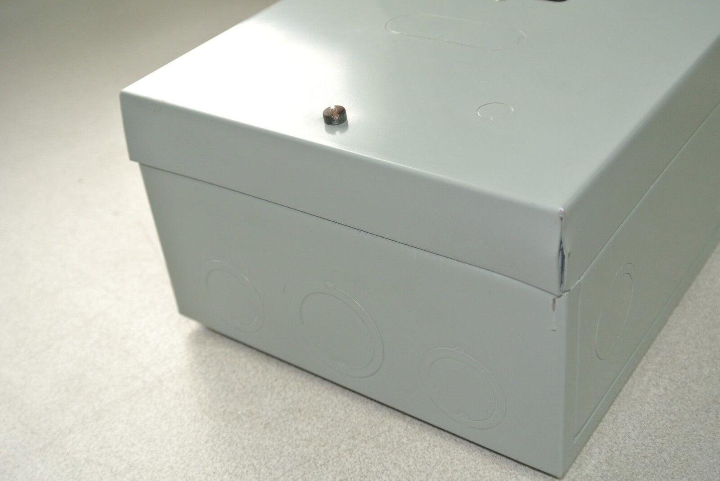 GE CR1062S5A - MANUAL MOTOR STARTER / TOGGLE SWITCH in ENCLOSURE / NEW SURPLUS