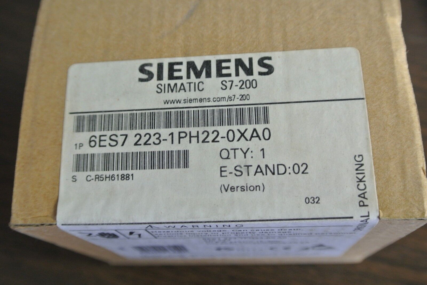 SIEMENS 6ES7 223-1PH22-0XA0 DIGITAL INPUT MODULE 8x24VDC, 15-30V NEW SURPLUS