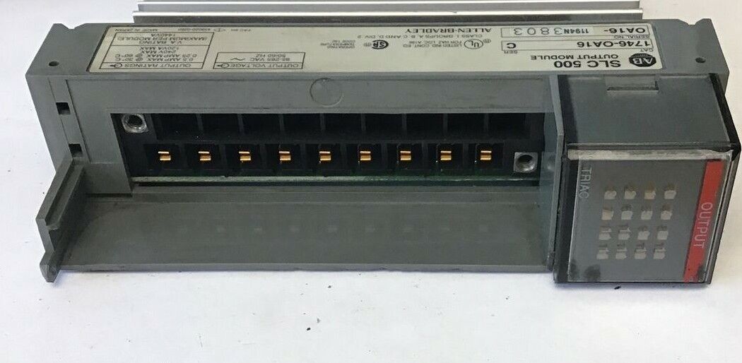 ALLEN BRADLEY 1746-OA16 OUTPUT MODULE 265VAC 50/60HZ SER.C