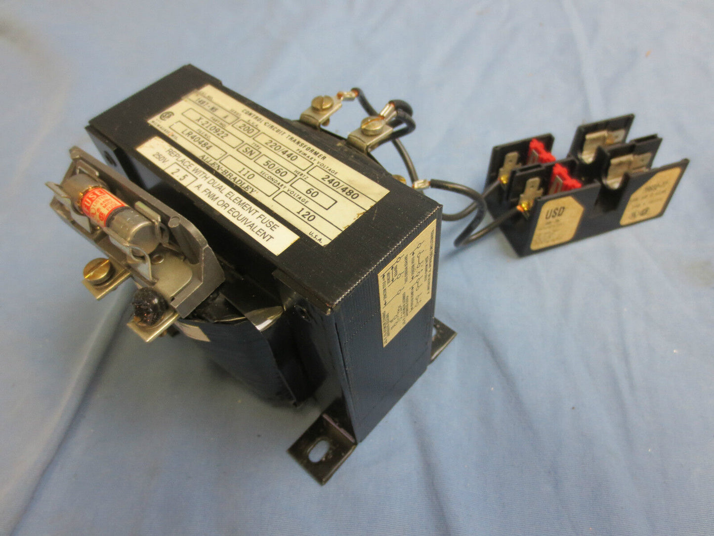 ALLEN-BRADLEY 1497--N5 Ser. A TRANSFORMER 200KVA w/ MR632-77 FUSE BLOCK 240/480
