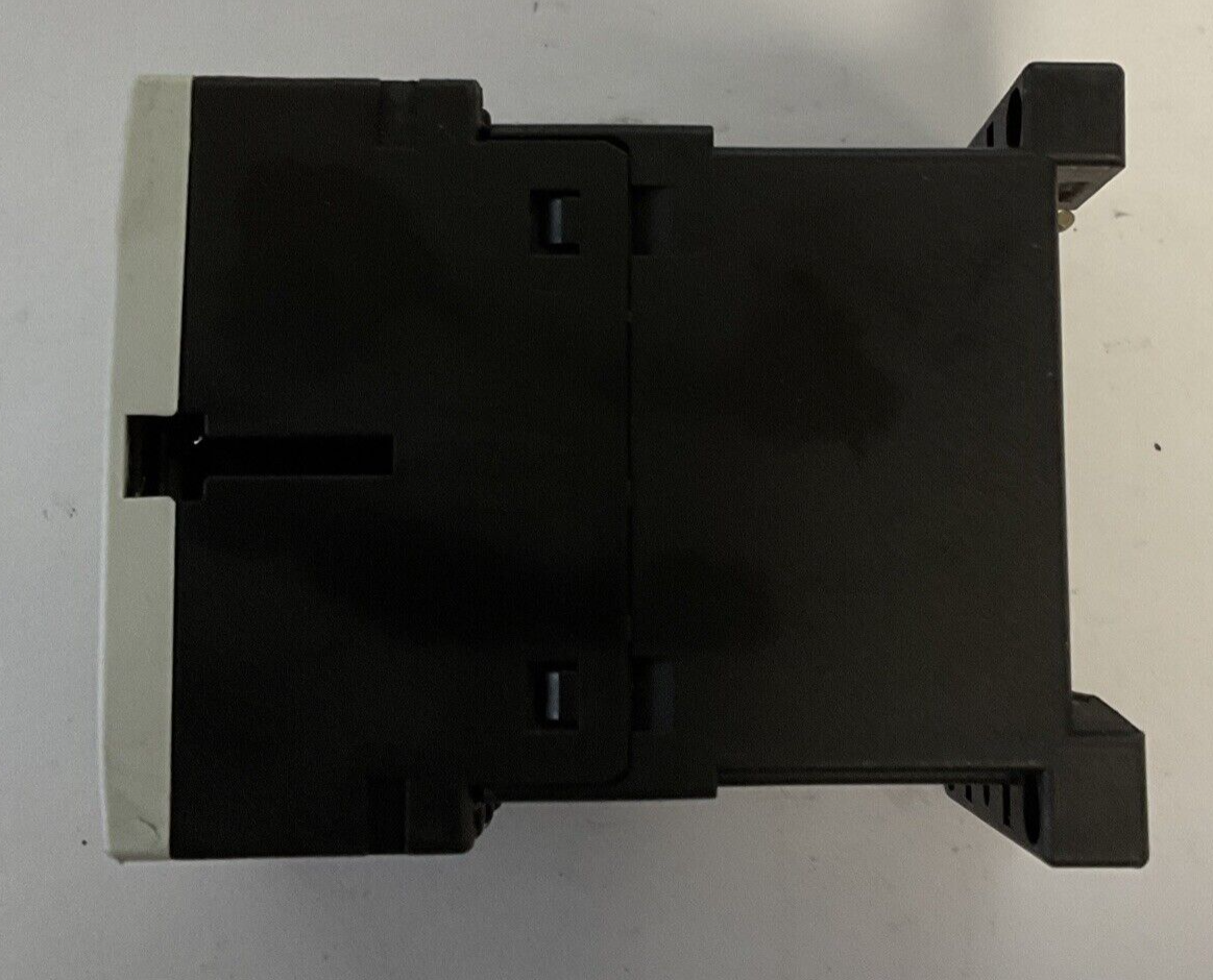 SIEMENS 3RH1122-1HB40 CONTACTOR 17-30VDC 10A 600VAC