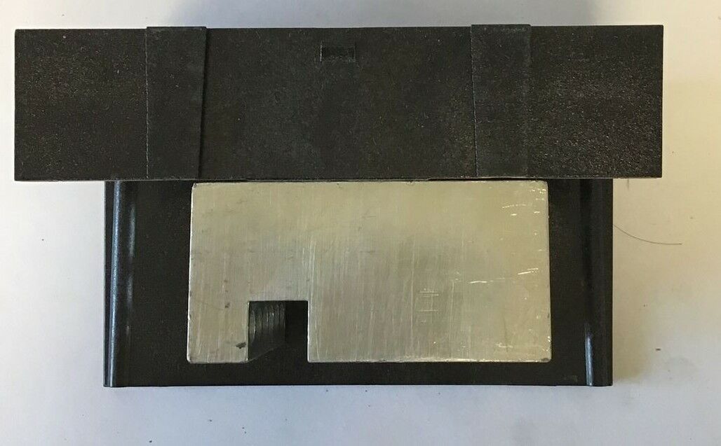 BURNDY BDA-212-500 POWER DISTRIBUTION BLOCK VERSI-POLE