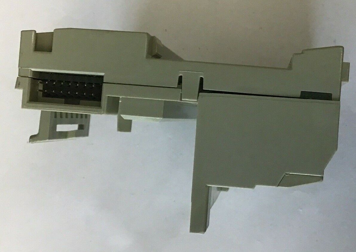 ALLEN BRADLEY 1794-IAB FLEX I/O MODULE 120VAC W/1794-TBN/A TERMINAL BLOCK 230VAC