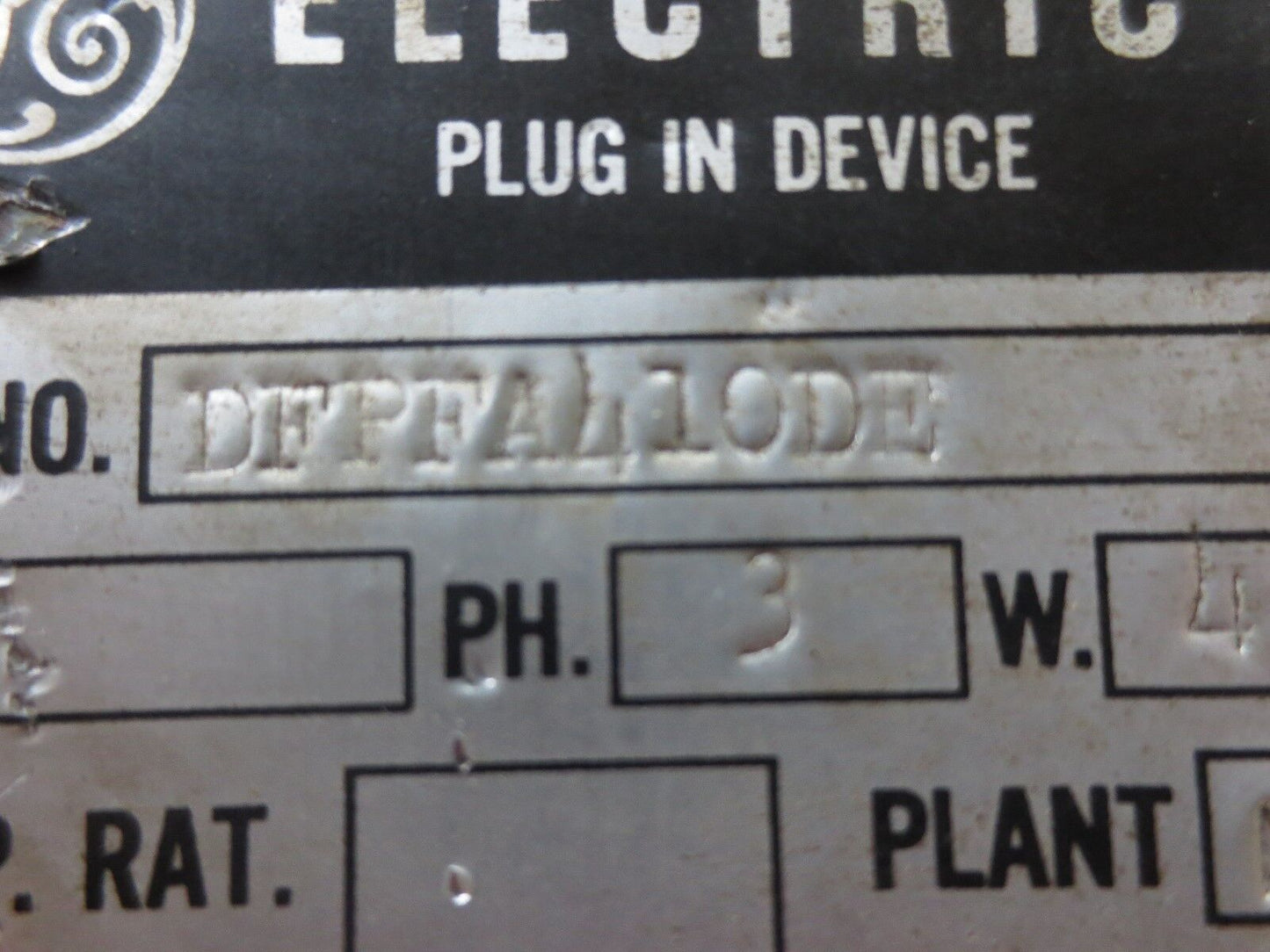 GENERAL ELECTRIC DFPFA410DE BUS PLUG / CIRCUIT BREAKER - 100A, 600V, 3P, 4W
