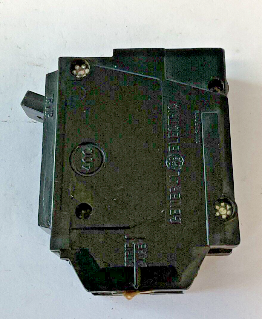 GE THQL1130 CIRCUIT BREAKER FRAME TYPE THQL 120/240VAC 1POLE 30AMP***LOTOF6***