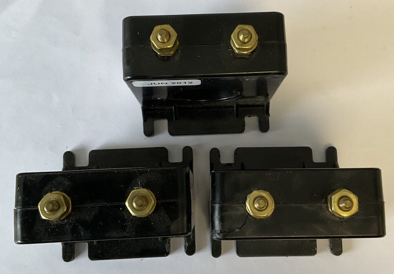 ALLEN BRADLEY 1411-2SFT-201 CURRENT TRANSFORMER RATIO200:5 600V 10KV***LOTOF3***
