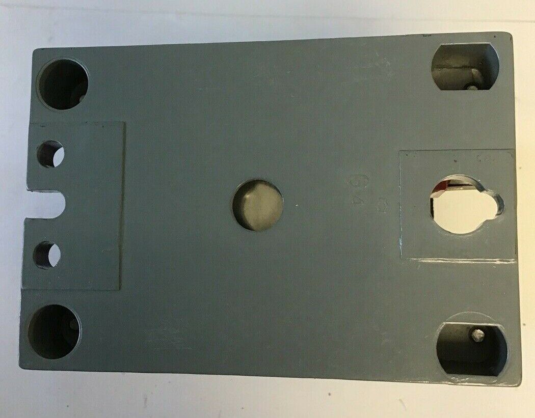 CUTLER HAMMER D23MR40A TYPE "M" RELAY SERIES A3 4N.O.-0N.C.