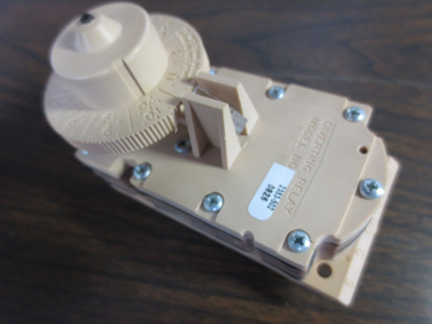 T.A.C. 2353-502 PNEUMODULAR DIVERTING RELAY - NEW SURPLUS - 47-0826