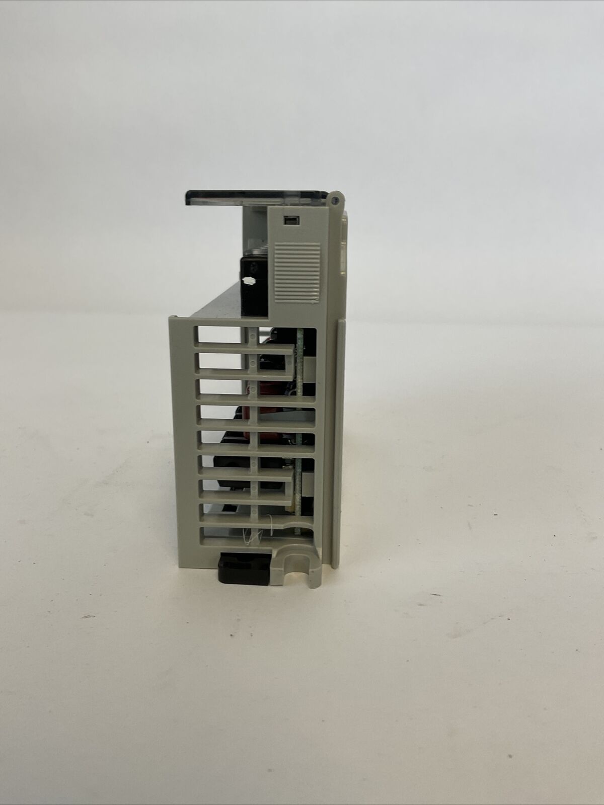 ALLEN BRADLEY 1769-OA8 SER B F/W REV 3.1 DIR/VER 95320751/04 8PT 85-265VAC OUTPU