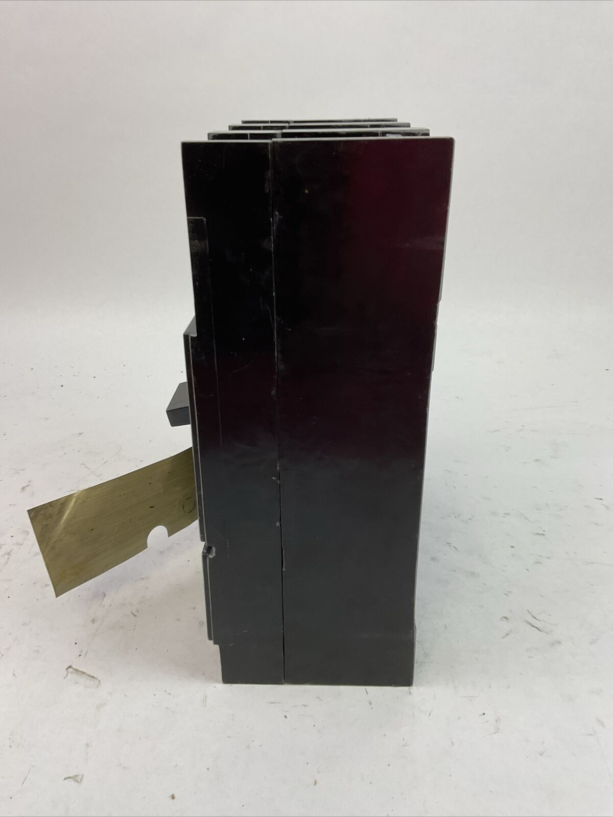 GE TJK626Y600 MOLDED CASE SWITCH 600A 2POLE 250VDC 600VAC NO TRIP UNIT