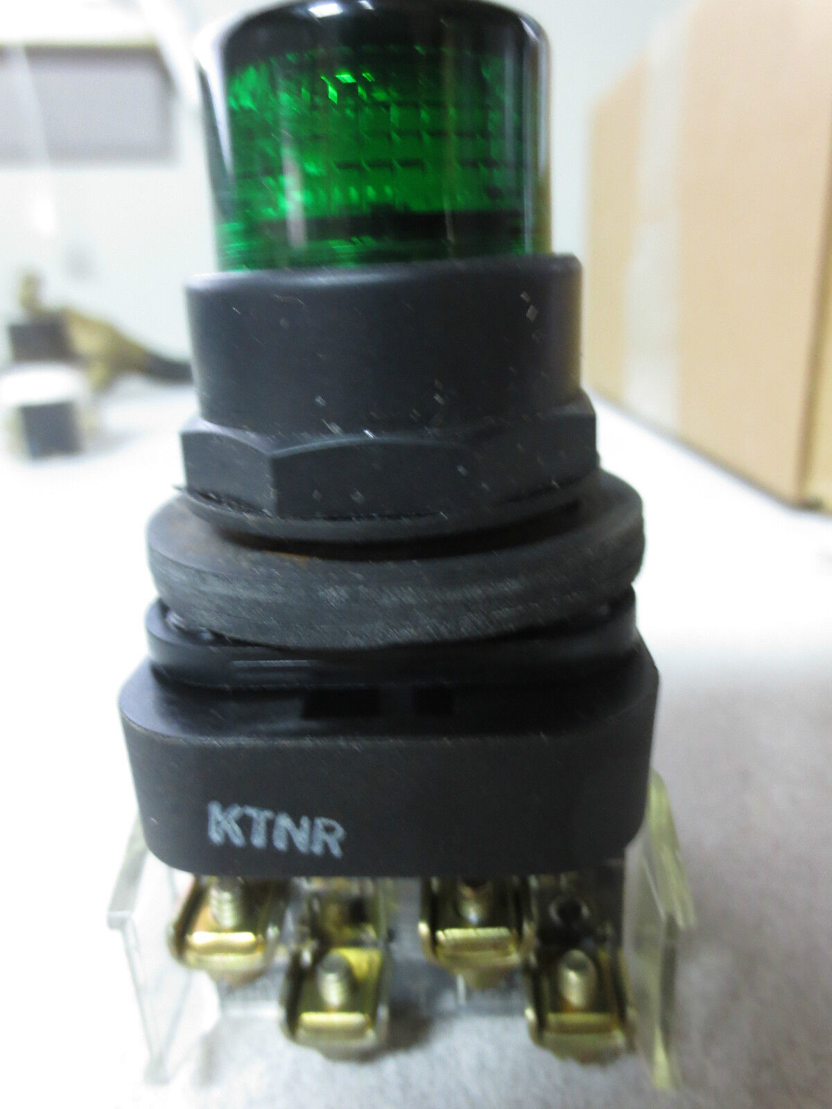 ALLEN-BRADLEY 800H-QRTH24G GREEN PUSH-TO-TEST BUTTON 24V