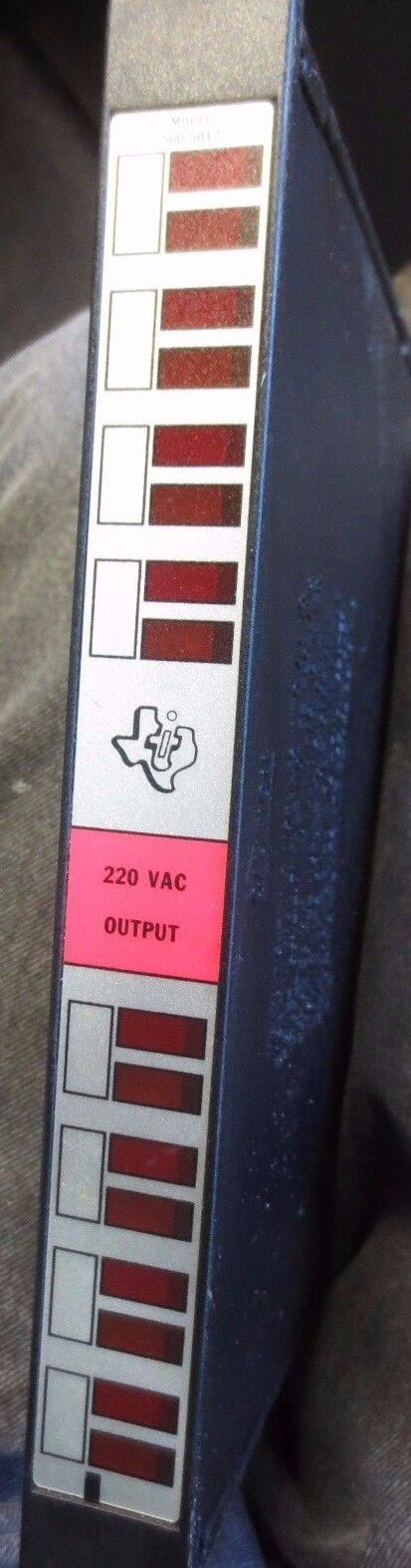 TEXAS INSTRUMENTS / SIEMENS 500-5012 220V OUTPUT MODULE