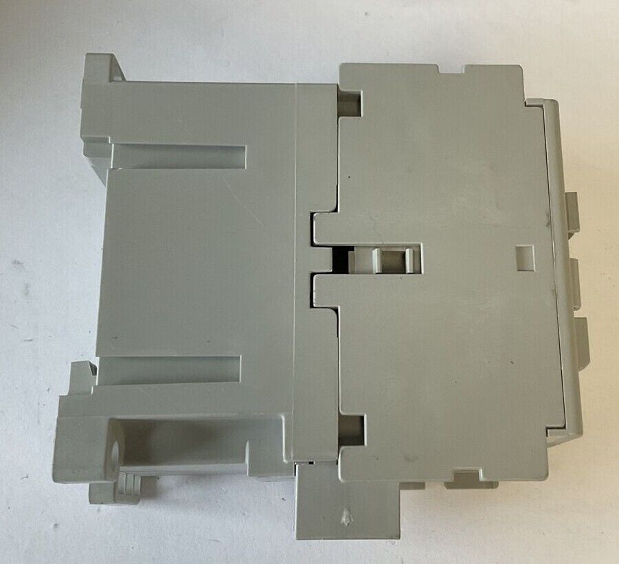 ALLEN BRADLEY 700-CF400EJ CONTACTOR SER.A 24VDC