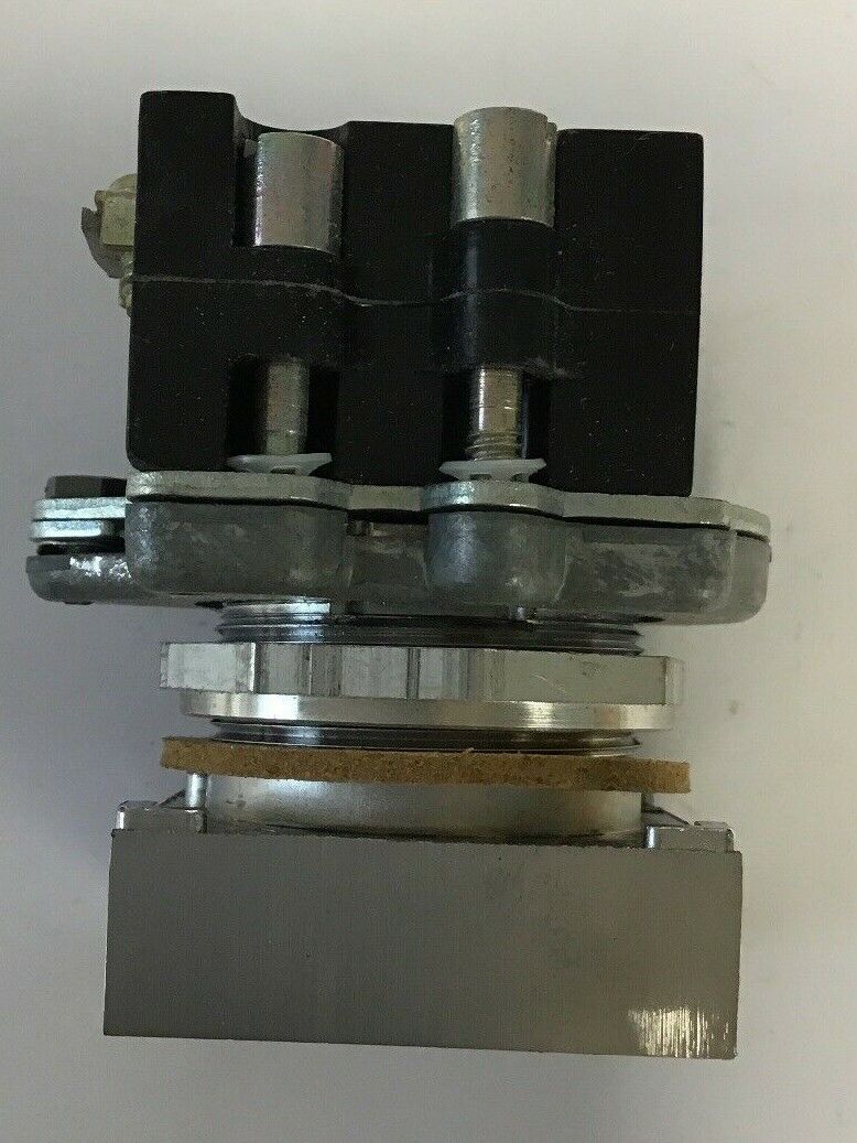 GE E30BF COMPACT PUSHBUTTON INDICATING LIGHT 6VAC/DC