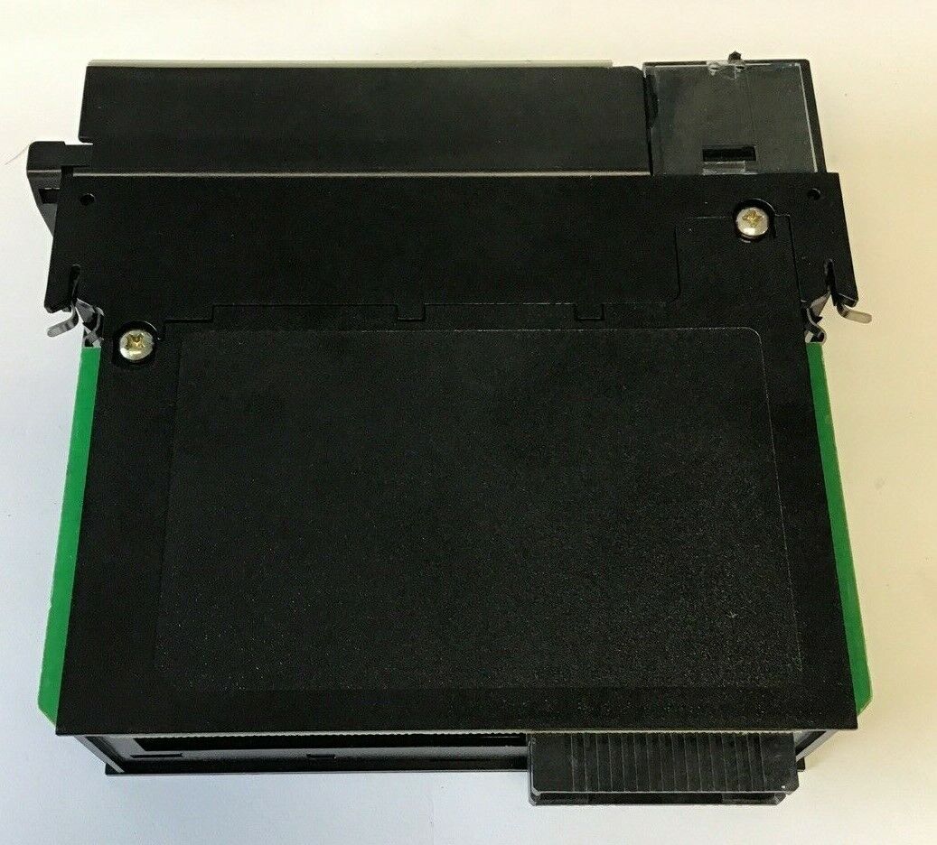 ALLEN BRADLEY INPUT MODULE 1756-IB16 SER.A CAT.REV.K01 16PT 24VDC F/W REV.2.2
