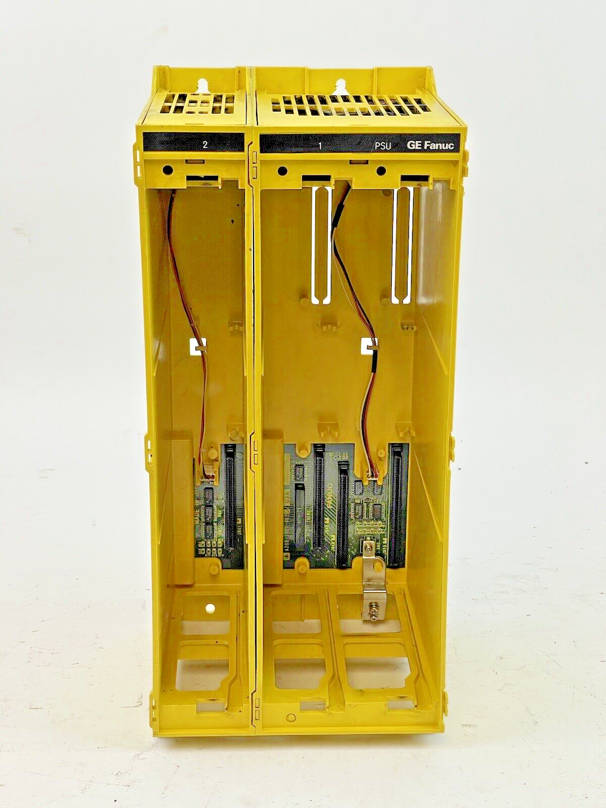 GE FANUC - 18M-MCU06333-001R00 - 3-SLOT RACK CHASSIS