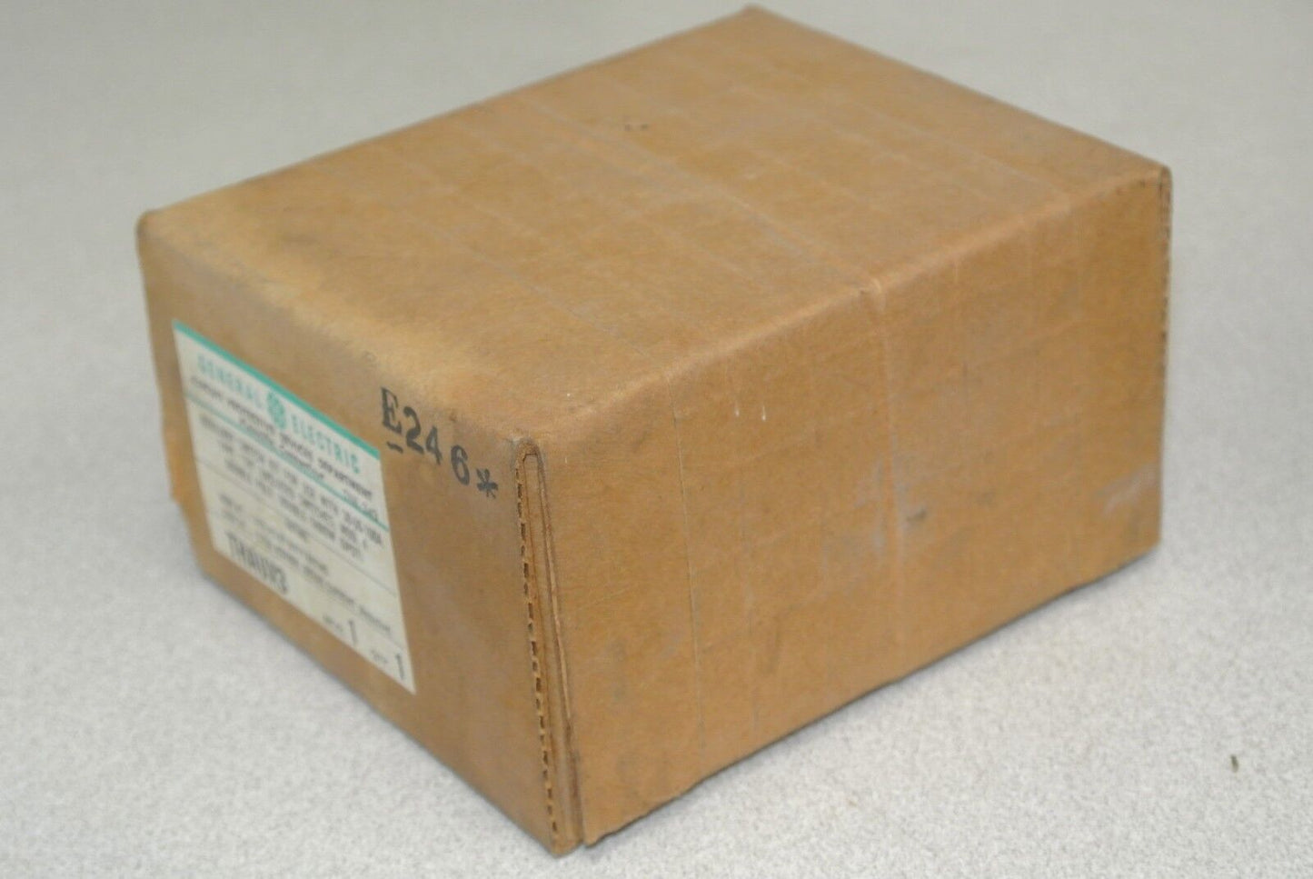 GENERAL ELECTRIC THAUX3 AUXILIARY SWITCH KIT / 600VAC / 250VDC / NEW SURPLUS